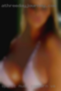 Spanic nude lesbian cheerleader in Coeburn, VA.
